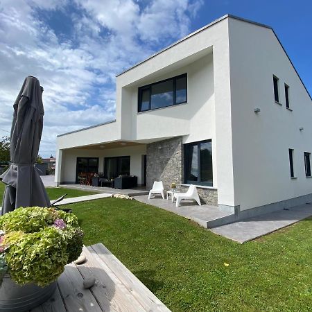 La Llosina Vivienda Vacacional Alquiler Integro Лянес Екстериор снимка