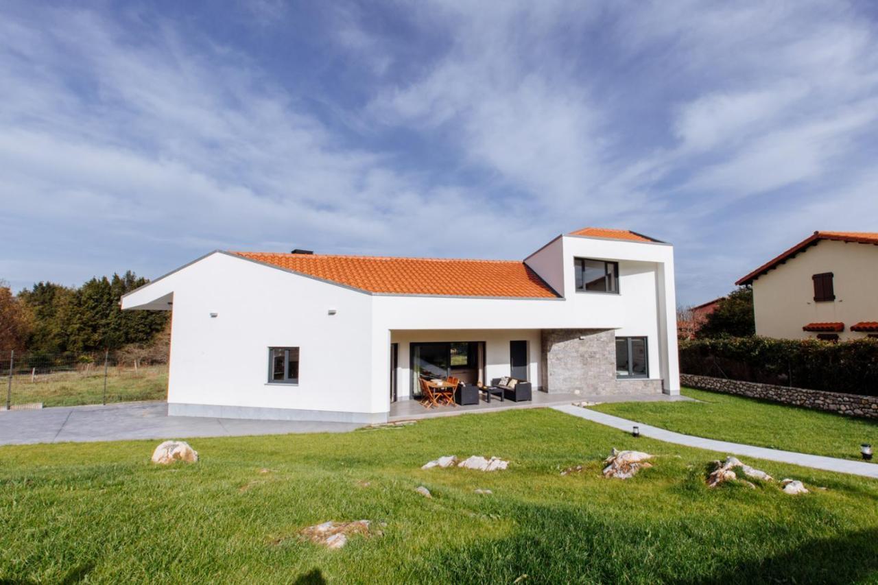 La Llosina Vivienda Vacacional Alquiler Integro Лянес Екстериор снимка